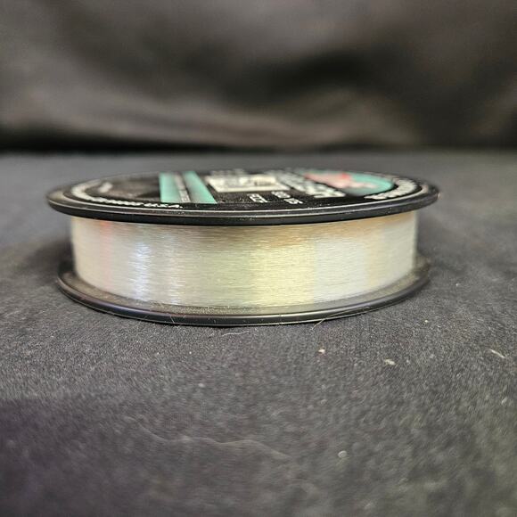PLine Floroclear The Ultimate Copolymer Fishing Line 6lb 300 Yards NIB - Picture 2 of 4